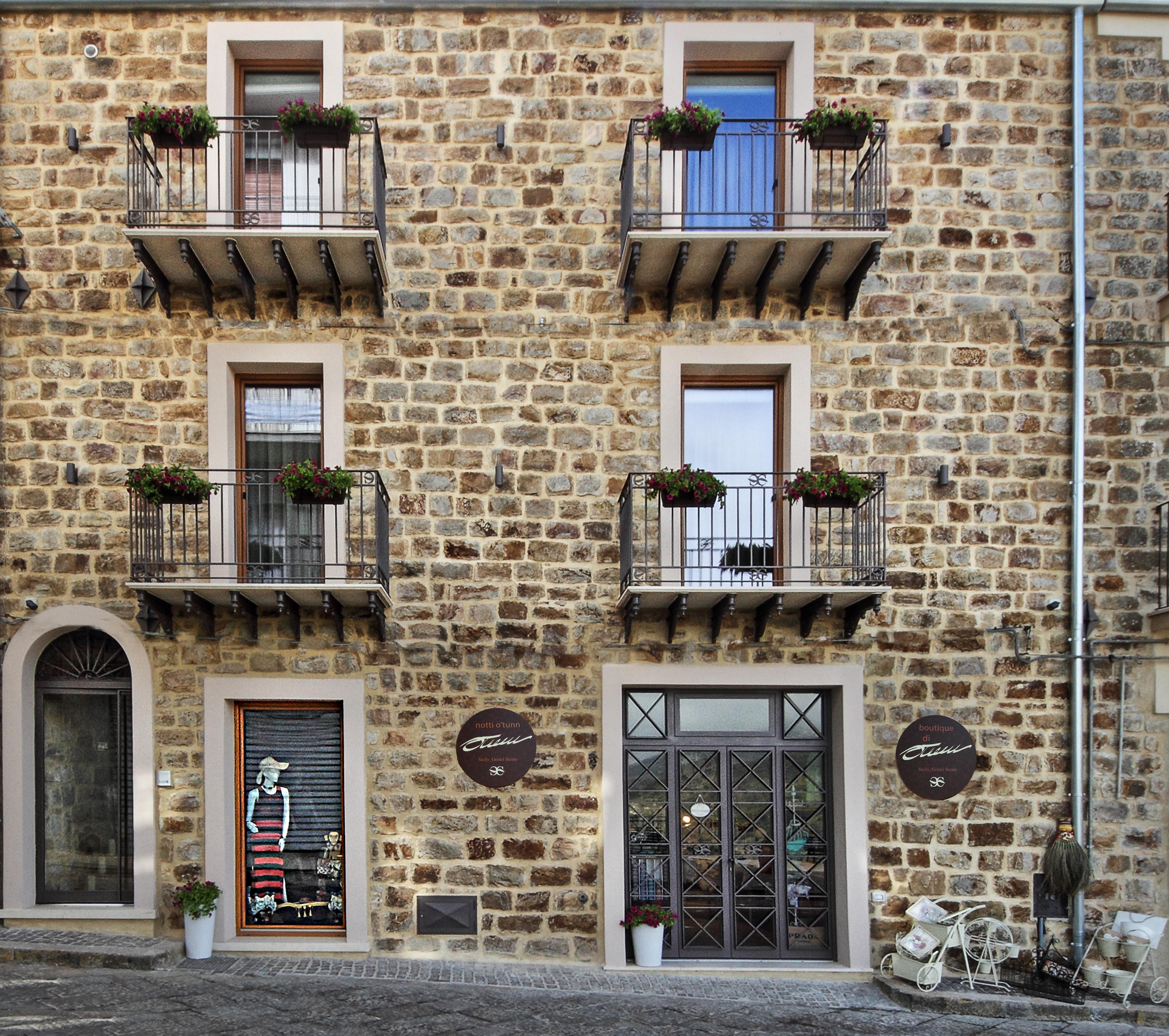 Notti O' Tunn Luxury Rooms In Centro Geraci Siculo Exterior foto