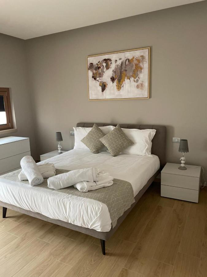 Notti O' Tunn Luxury Rooms In Centro Geraci Siculo Exterior foto